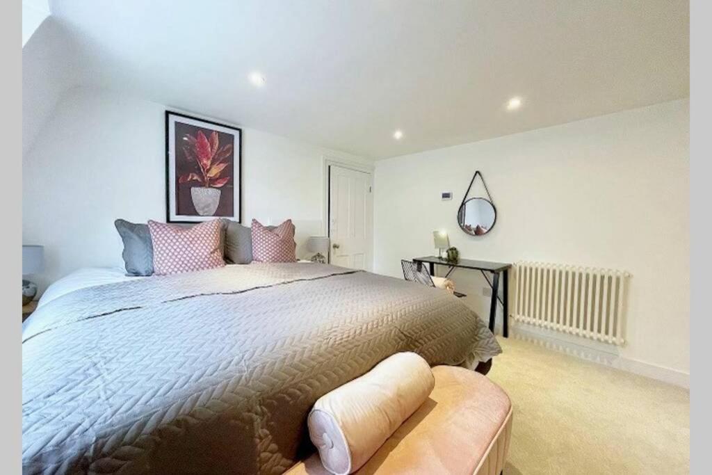 Ideally Located 2 Bedroom Luxury Apartment Bath Exterior foto